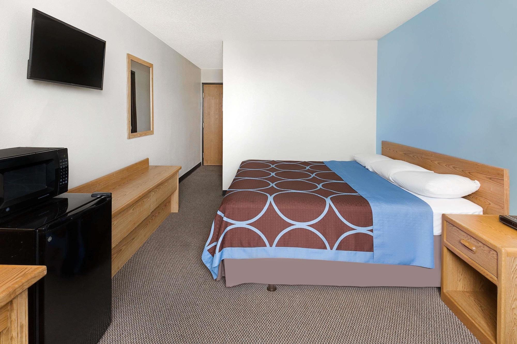 Hotel Super 8 By Wyndham Clinton Zewnętrze zdjęcie