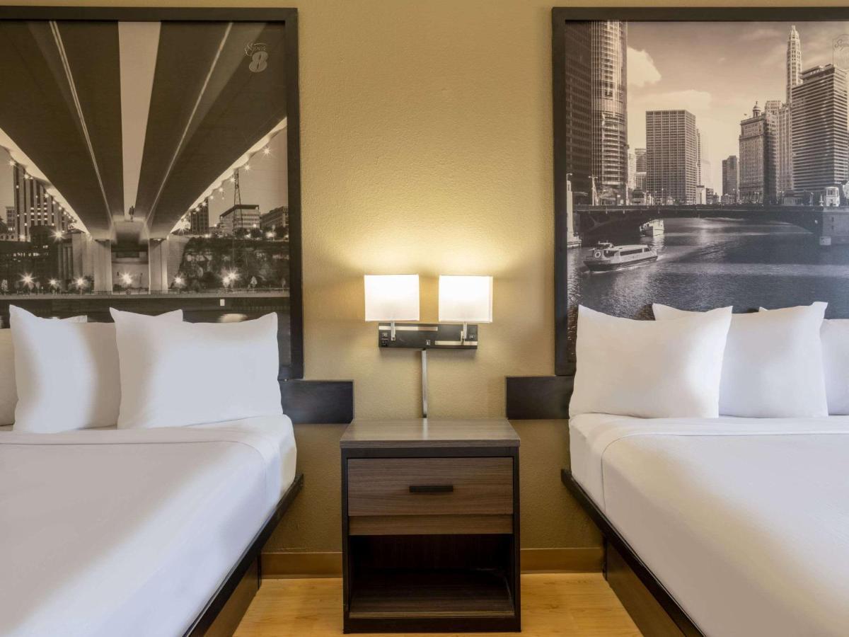 Hotel Super 8 By Wyndham Clinton Zewnętrze zdjęcie