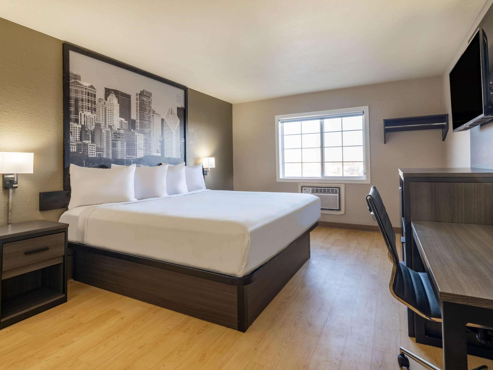 Hotel Super 8 By Wyndham Clinton Zewnętrze zdjęcie