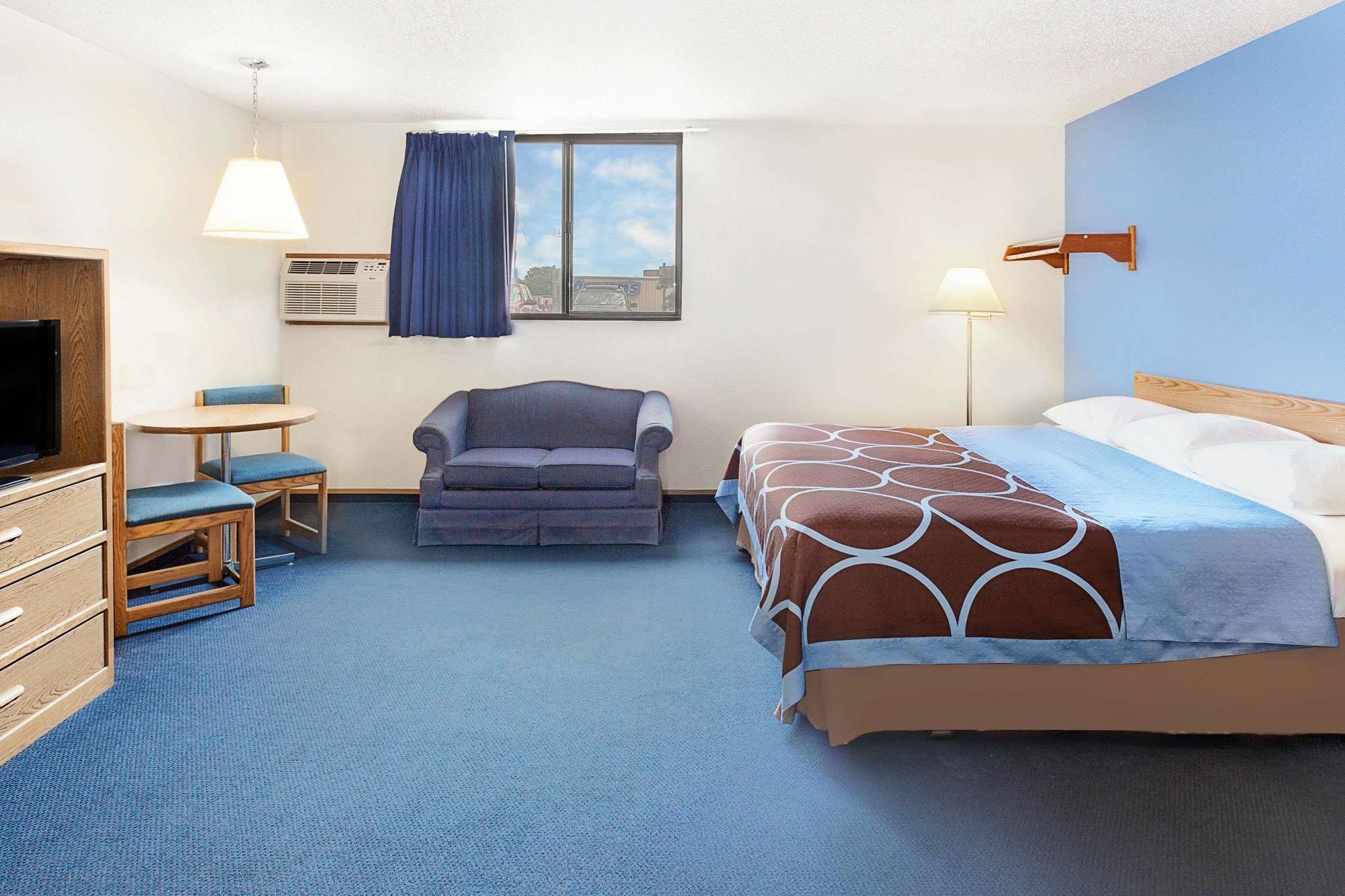 Hotel Super 8 By Wyndham Clinton Zewnętrze zdjęcie